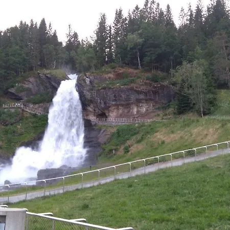 313 Steinsdalsvegen * Norheimsund