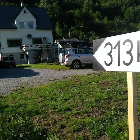 313 Steinsdalsvegen Semesterbostad *